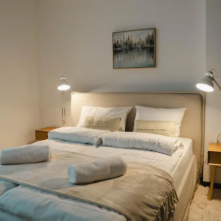 M101 1 Apartment